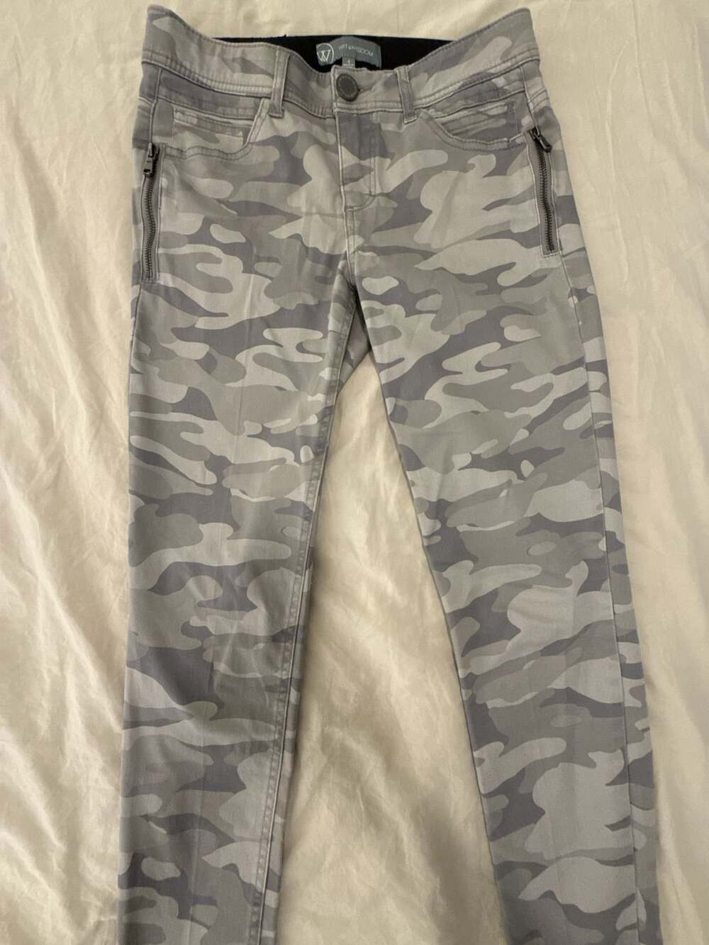 Wit & Wisdom Gray Camouflage Ankle Skinny Jeans With Zipper Pockets Size 4